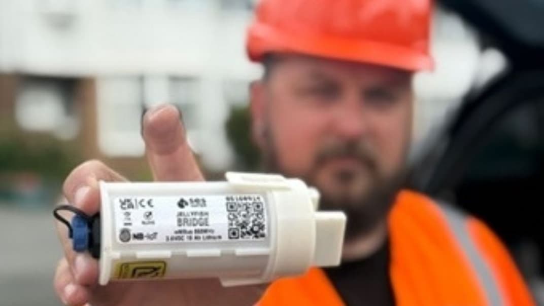 SES Water uses new technology to cut smart meter rollout costs by 70% to over 30,000 properties- image