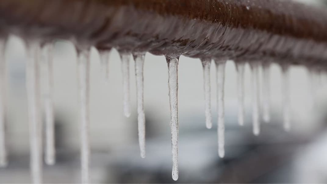 SES Water gives advice on protecting pipes from bursts ahead of ice warnings - image
