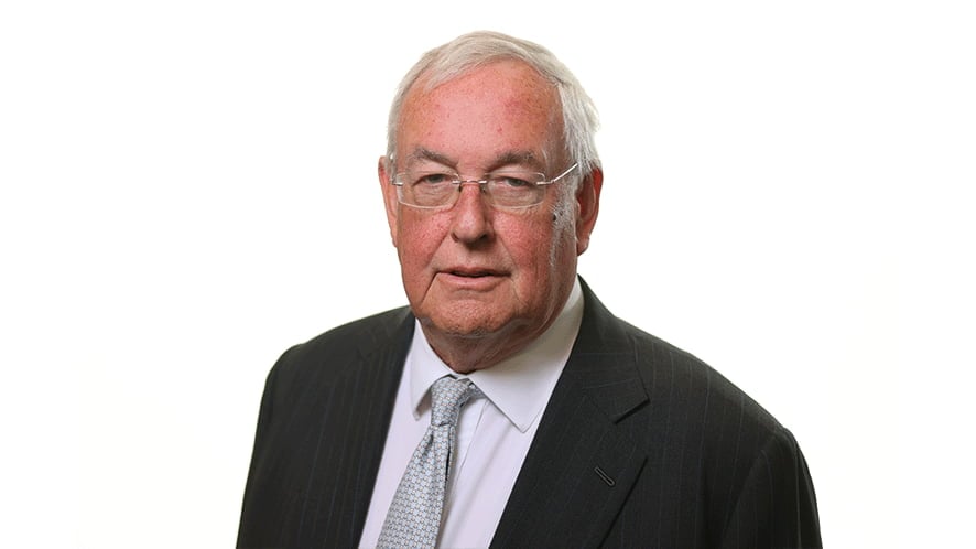 Head and shoulders photo of Iain Evans