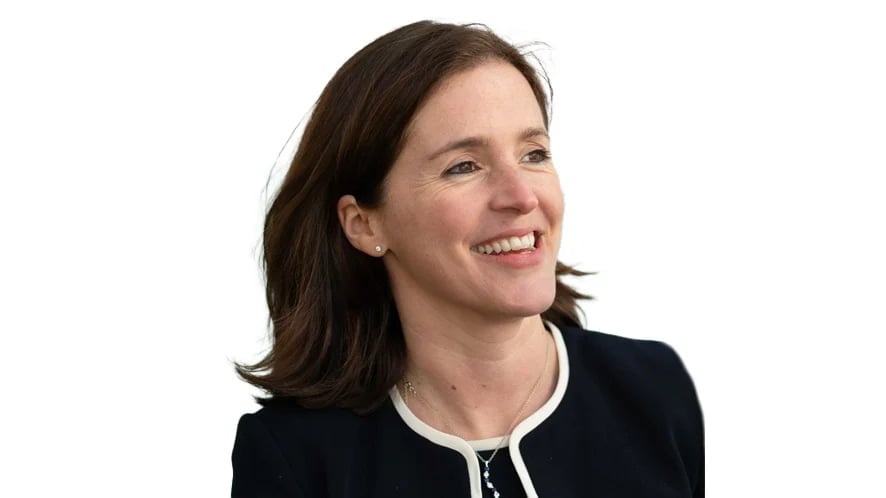 Head and shoulders photograph of Laura Flowerdew