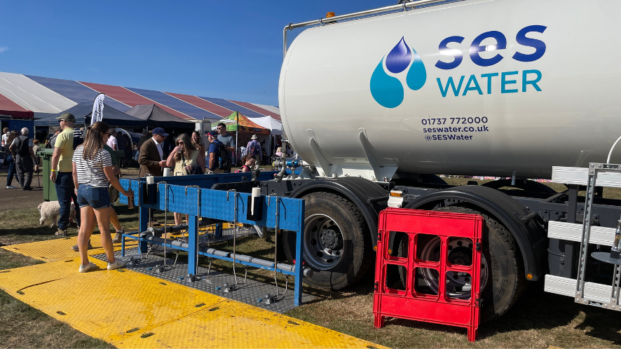 SES water tanker on display at show